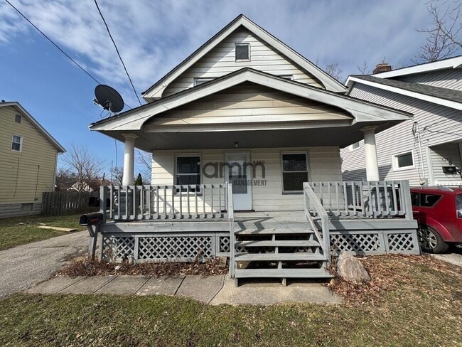 Building Photo - 4350 W 28th St Unit 4350 W 28th St (Down)