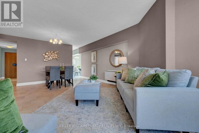 Photo - 80 Athol St E Unité 302