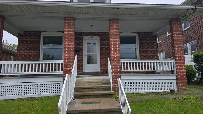Photo - 1424 Lancaster Ave House