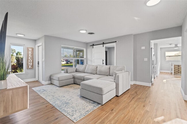 Photo - 1960 NW 32nd Ct