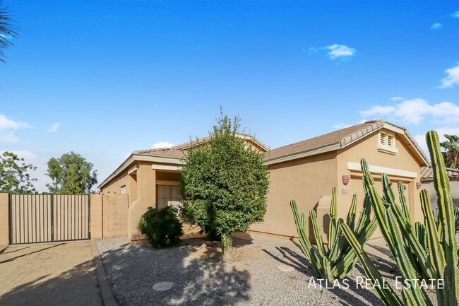 Photo - 17136 W Desert Ln