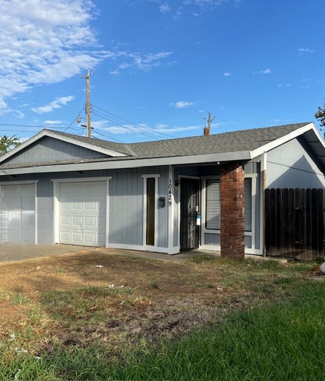 Building Photo - 10429 El Mercado Dr Unit 10429 El Mercado Dr- Duplex