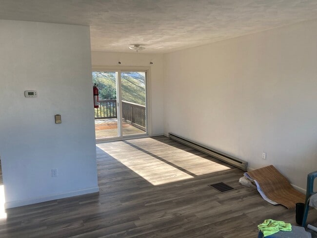 Photo - Three Bedroom House in Boalsburg Available for Mid-July