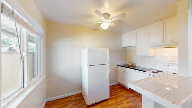 Photo - 15437 Marty Dr Unidad 37