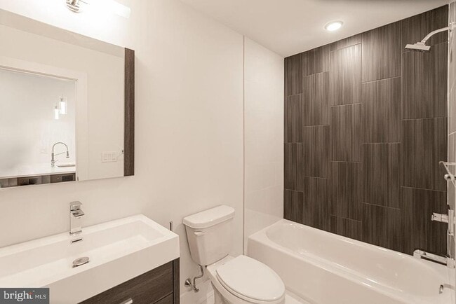 Photo - 2623 Christian St Unit 303