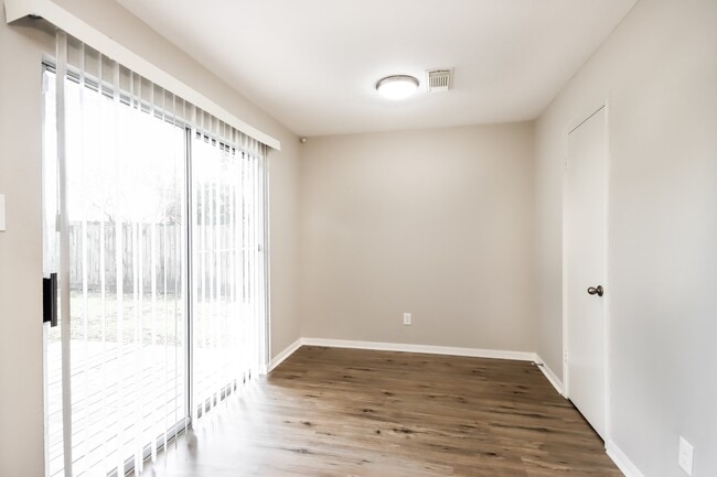 Photo - 6923 Echo Pines Dr