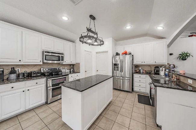 Photo - 783 Peach Ln