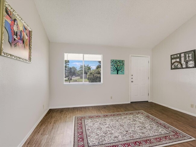 403 Janis Dr
