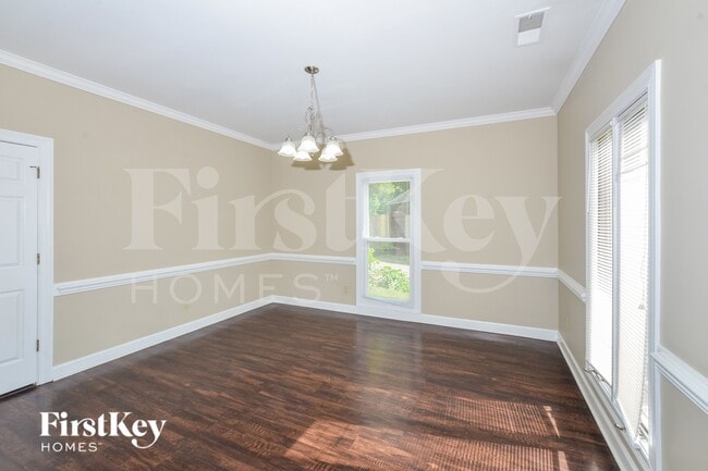 5198 Tudor Ct