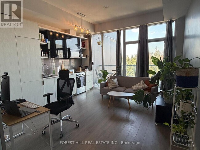 Photo - 6 Parkwood Ave Unit 614