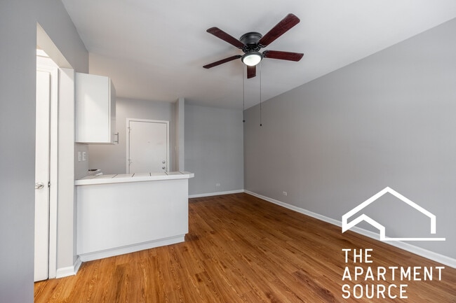 Photo - 4031 N Kenmore Ave Unit 203