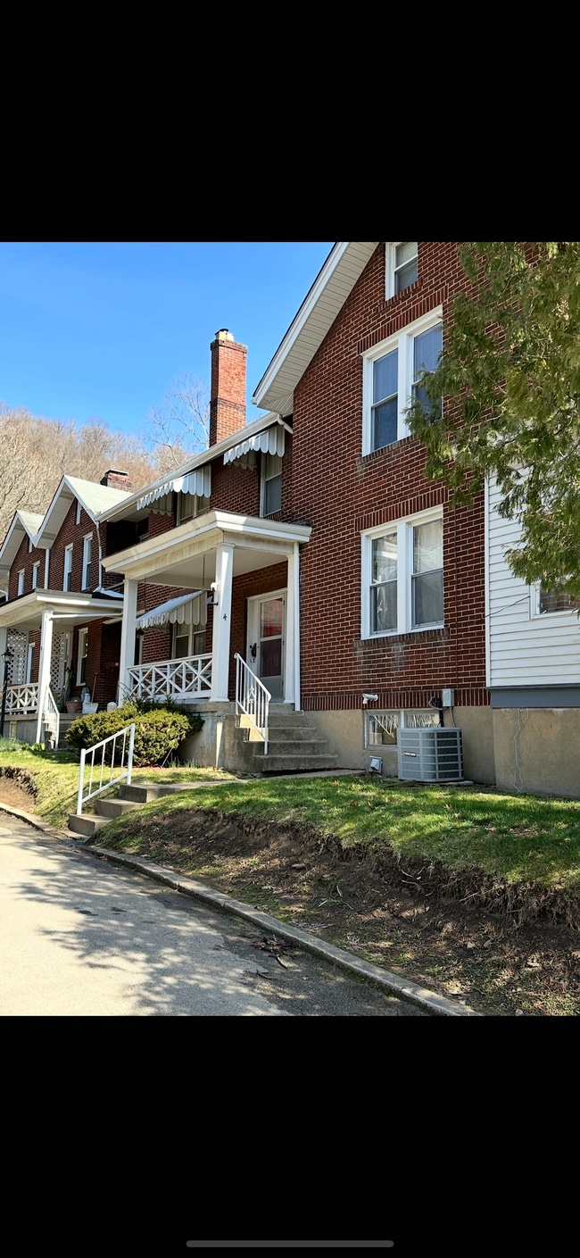 Photo - 4 Campbell Ter