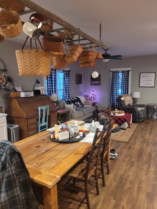 Photo - 13970 Richmond Rd