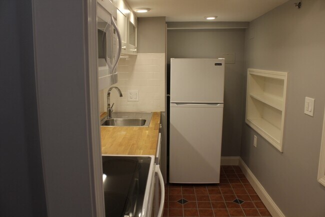 Photo - 49 Brimmer St Unit 10