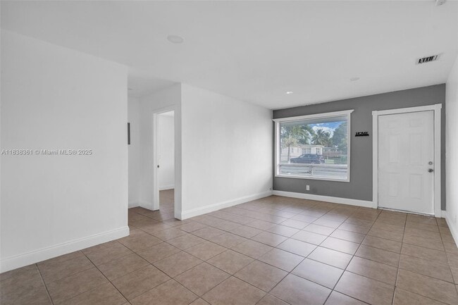 Photo - 3171 NW 16th St