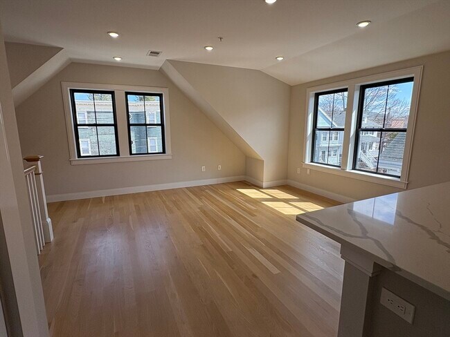 Photo - 76 Turner St Unit 3