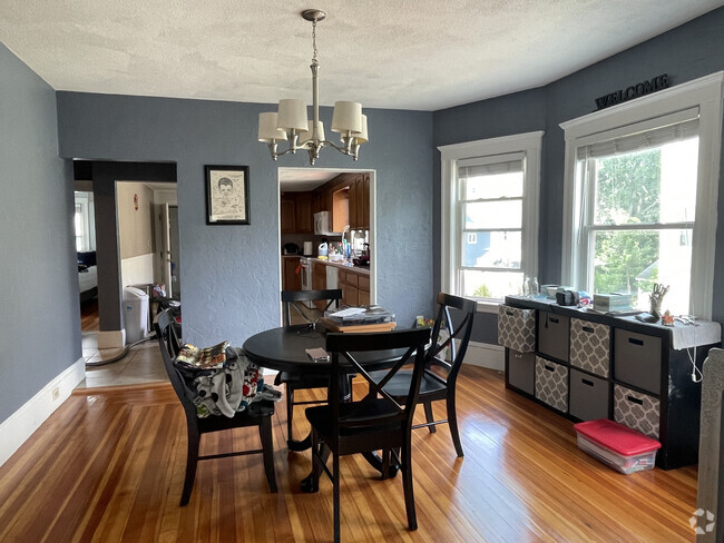 Building Photo - 26 3rd St Rental
