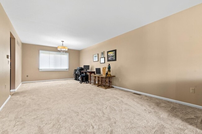 Photo - 6710 Westpointe Dr