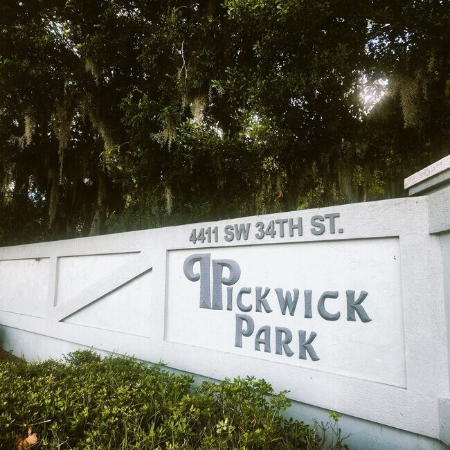 Updated 3/2.5 in Pickwick Park House University of Florida Off