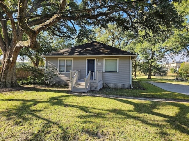 Building Photo - 603 Landrum