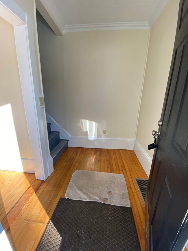 Photo - 15 Weston St