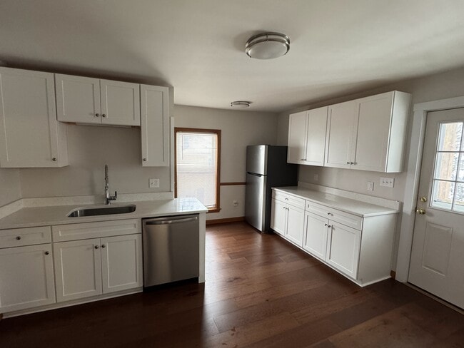 Building Photo - 4 Rutland St