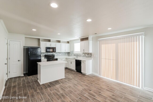 Photo - 6797 Brittany Oak Dr