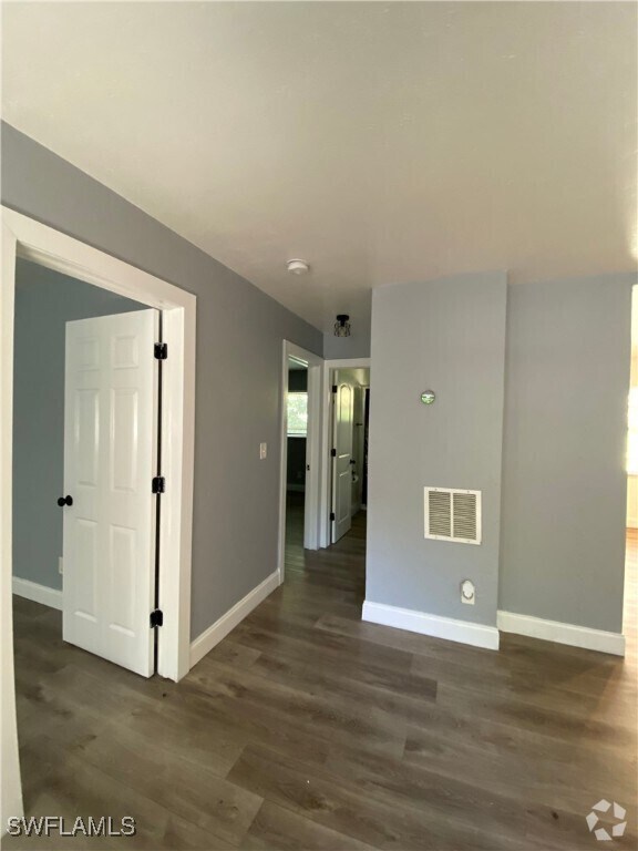 Building Photo - 3160 E Riverside Dr Unit 6 Rental
