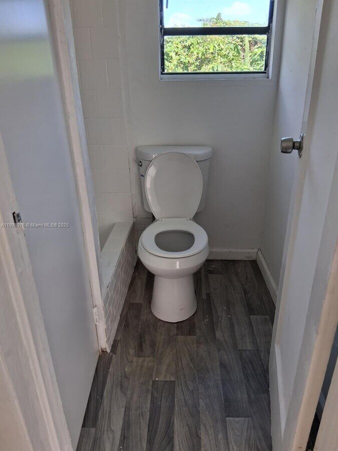 Photo - 2549 NE 190th St Unit 4