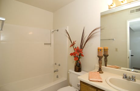 Hillcrest Court Apartments