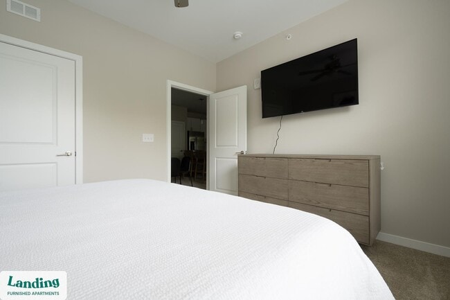 Photo - 16200 Croft Dr Unit 5118-304