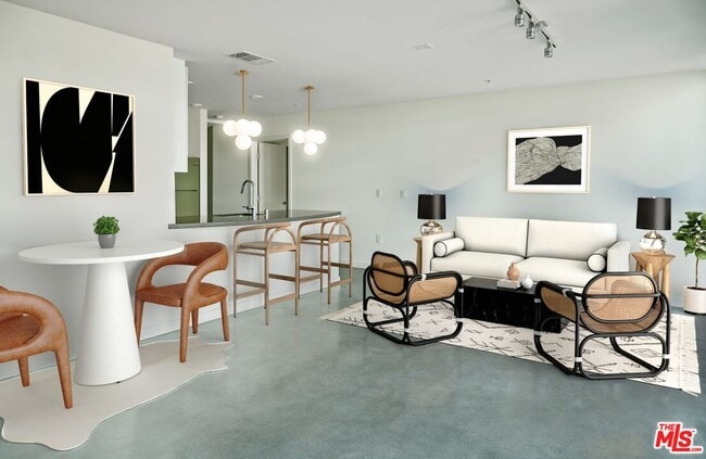 Photo - 1120 W 6th St Unit 2141