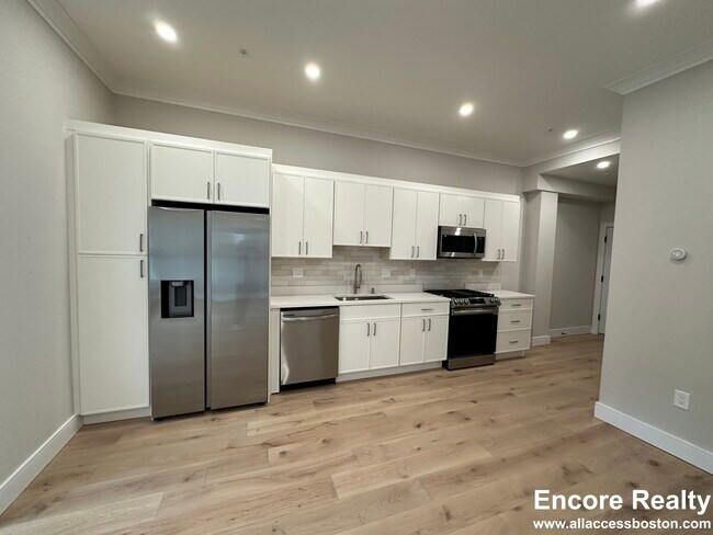 9 Everett St