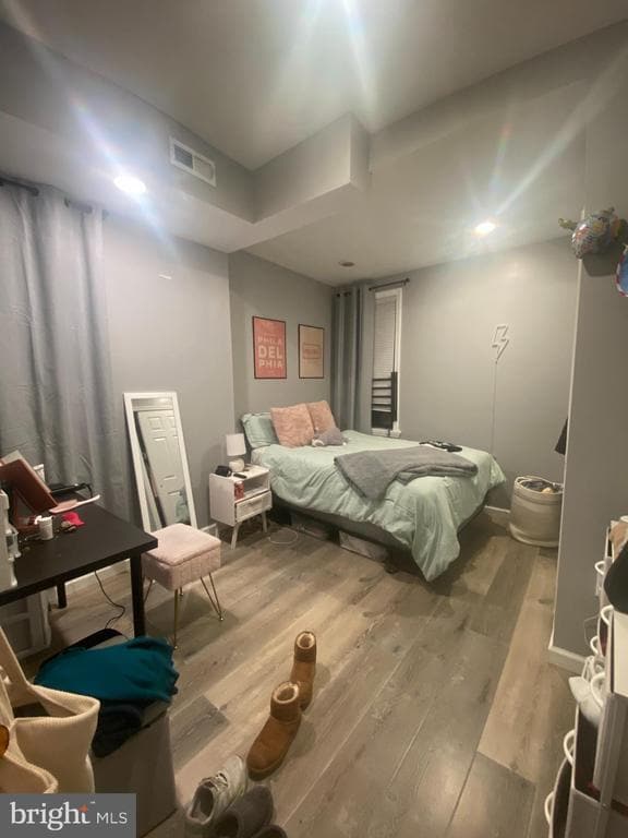 Photo - 1717 Fontain St