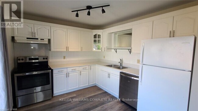 Photo - 55 Poplar Crescent