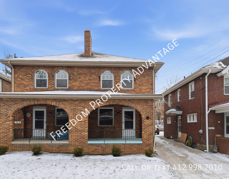 Photo - 751 Shady Dr E