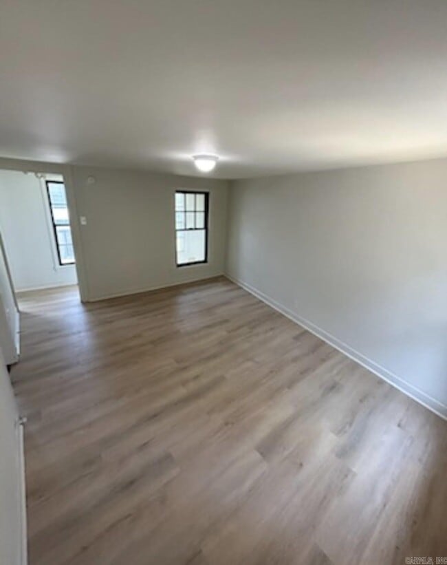 Building Photo - 1008 Kavanaugh Blvd Unit 5 Rental