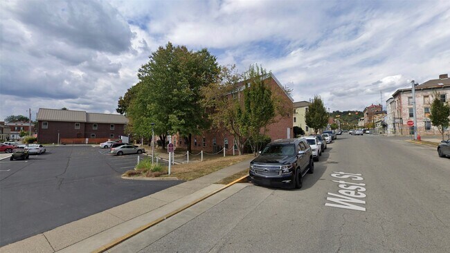 Photo - 101 W 2nd St