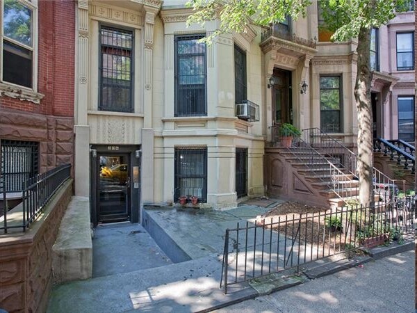 Photo - 206 Lincoln Pl