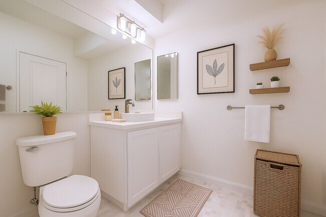 Photo - 3400 Cahuenga Blvd Los Angeles, CA 90068