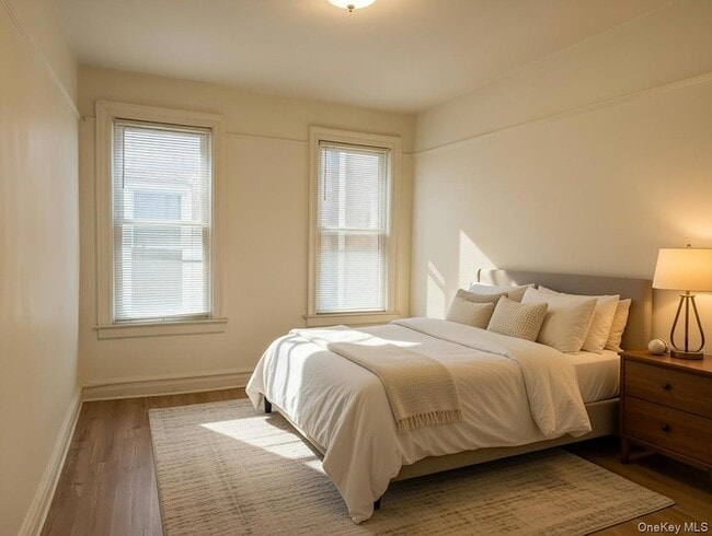 Photo - 1930 Edison Ave