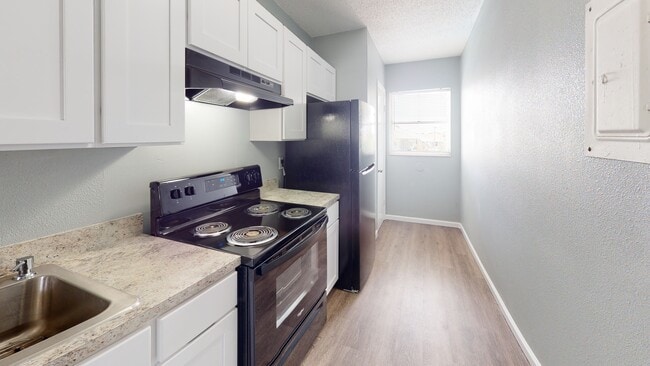 Photo - Lakeland Manor Apartment Homes