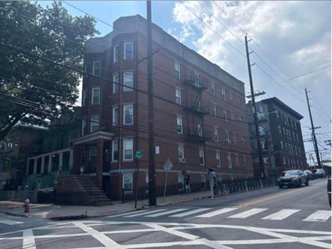 Building Photo - 445 Ogden Ave. Unit 4C Rental
