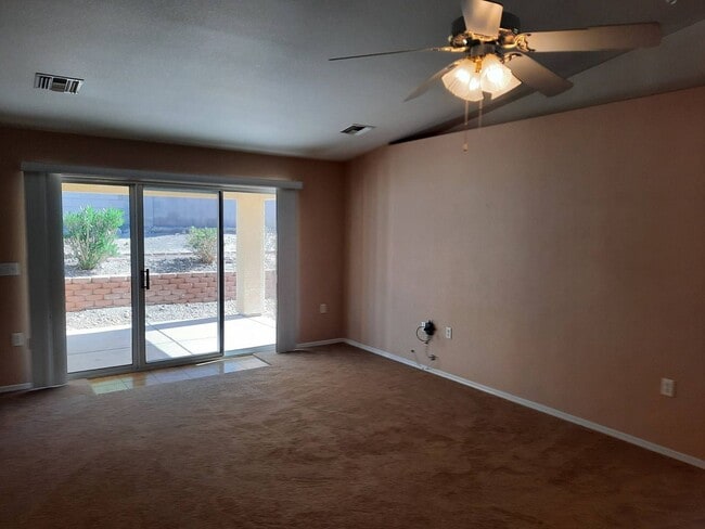 Photo - 4 bedroom/2 bath Home available in Bullhead City in Desirable El Camino Village.