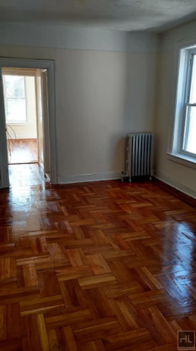 Building Photo - 1BR 1BA Pre War Charmer in Homecrest Brooklyn