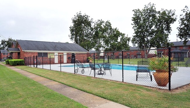Huntingdon Apartments