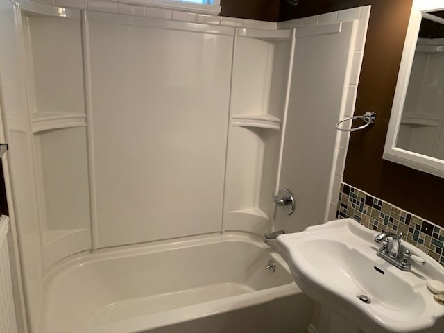 Baño 1 - 18821 Chase St