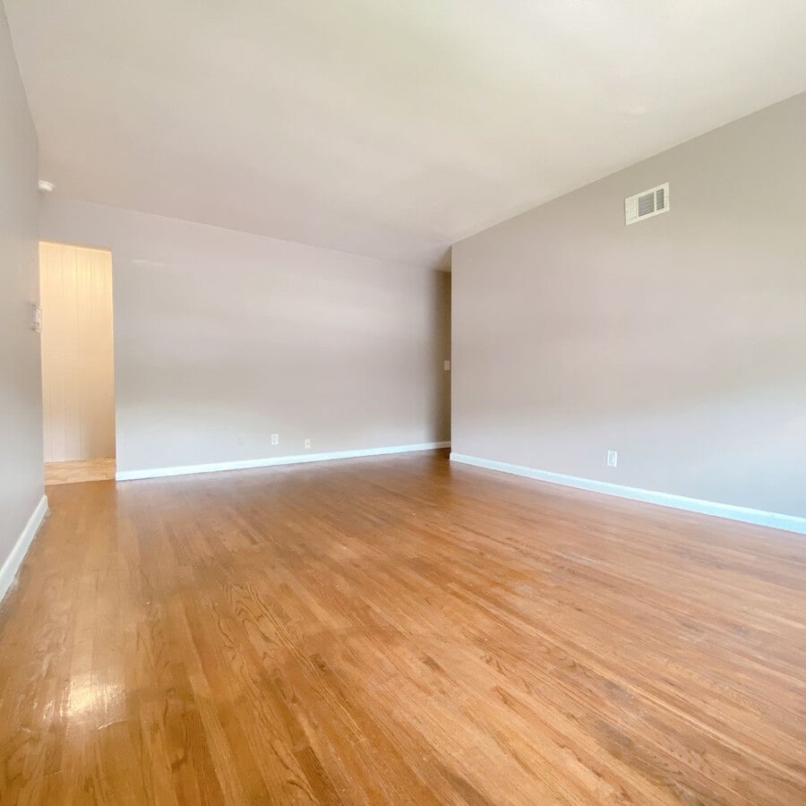 Photo - 4815 Ames Ave
