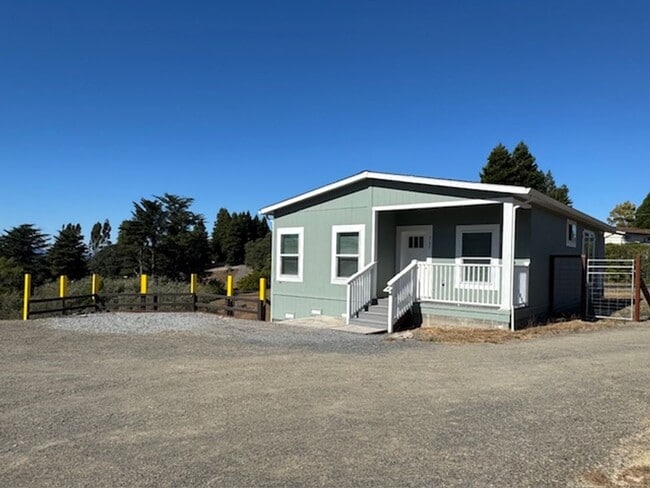 Building Photo - New 2 bedroom home located in rural West C...