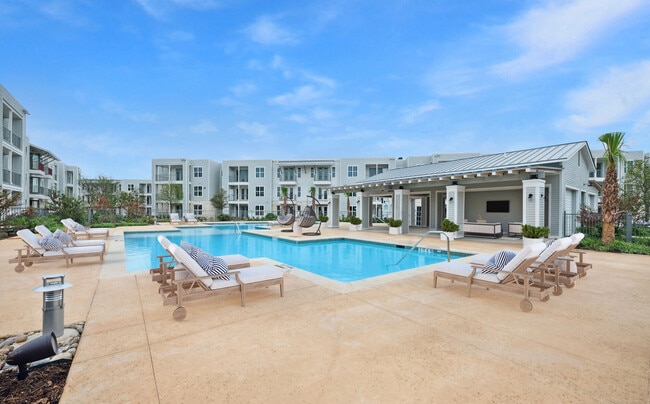 Building Photo - Legacy at Veramendi